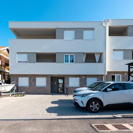 Apartment Apartman Mia 布罗达里卡 外观 照片